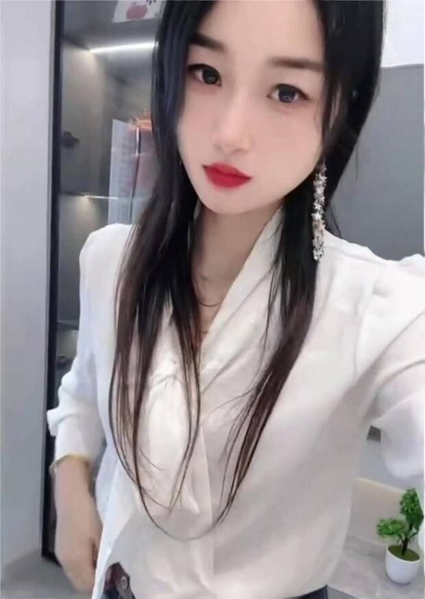 横街采莲街龙顺超市，小区门口的